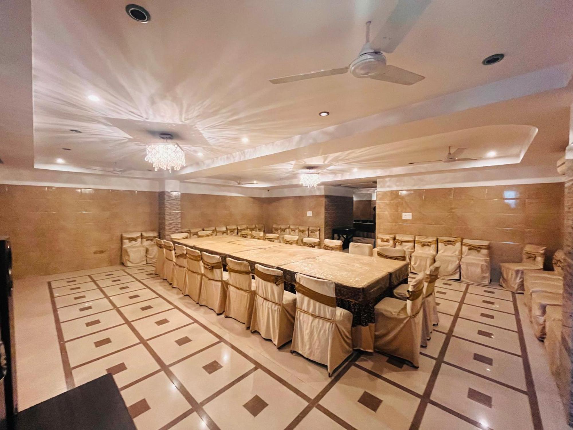 The Reo Luxury Hotel - Haridwar Bagian luar foto